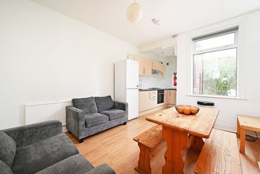 3 bed house, Beehive Road, Crookesmoor, Sheffield, S101EP - Image 1
