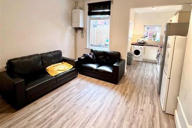 4 bed house, 52a Stalker Lees Road, Sharrow, Sheffield, S118NJ - Image 2