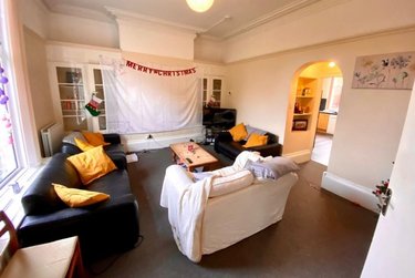 5 bed house, 233a Cemetery Road, Sharrow, Sheffield, S118FQ - Image 1