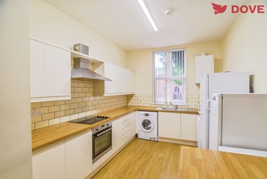 6 bed house, Cemetery Road, Sharrow, Sheffield, S118FQ - Image 1