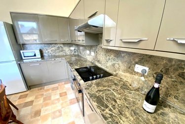 6 bed house, Beech Hill Road, Broomhall, Sheffield, S102SB - Image 2