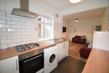 1 bed house, Pomona Street, Sharrow, Sheffield, S118JL - Image 3