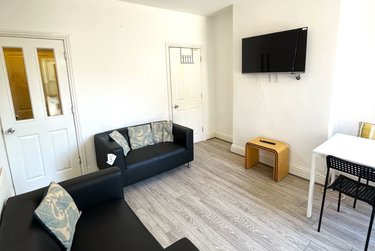 4 bed house, Harefield Road, Sharrow, Sheffield, S118NU - Image 1