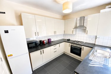 4 bed house, 83B Brunswick Street, Broomhall, Sheffield, S102FL - Image 1