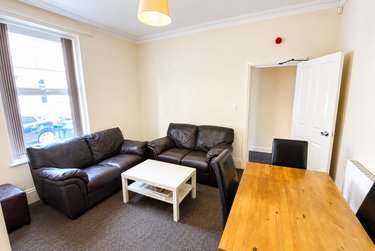 4 bed house, 83B Brunswick Street, Broomhall, Sheffield, S102FL - Image 2