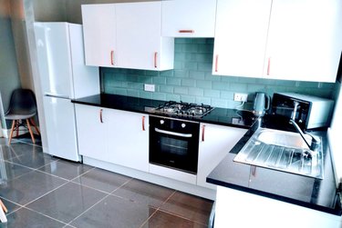 4 bed house, Eastwood Road, Sharrowvale, Sheffield, S118QE - Image 2