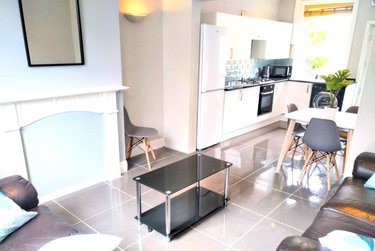 4 bed house, Eastwood Road, Sharrowvale, Sheffield, S118QE - Image 4