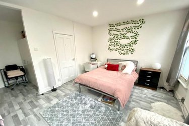 1 bed flat, 343A Ecclesall Road, Sharrow, Sheffield, S118PF - Image 2