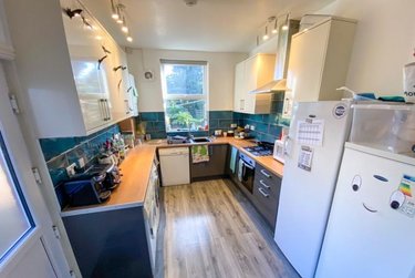 6 bed house, Havelock Street, Broomhall, Sheffield, S102FP - Image 2