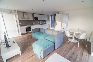 5 bed house, Henry Street, Upperthorpe, Sheffield, S37LU - Image 1