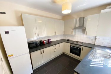 6 bed house, Brunswick Street, Broomhall, Sheffield, S102FL - Image 1