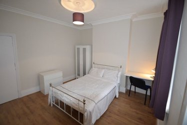 3 bed house, Eastwood Road, Sharrowvale, Sheffield, S118QE - Image 2