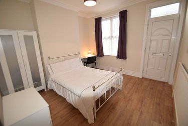 3 bed house, Eastwood Road, Sharrowvale, Sheffield, S118QE - Image 1
