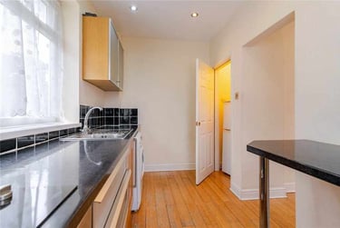 2 bed flat, Silvington Close, Weoley Castle, Birmingham, B294PJ - Image 5
