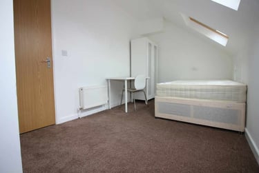 7 bed house, Cathays, Plasnewydd, Cardiff, CF244AL - Image 4