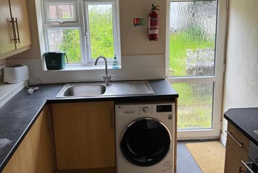 4 bed house, St Helens Avenue, Brynmill, Swansea, SA14NQ - Image 3