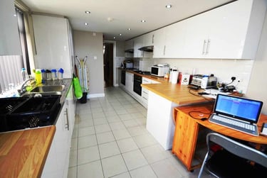 7 bed house, Cathays, Cardiff, CF244JL - Image 4