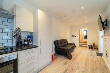 3 bed house, Oak Tree Lane, Selly Oak, Birmingham, B296JE - Image 4