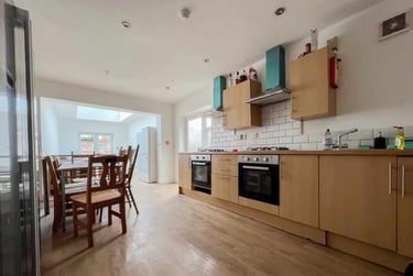 9 bed house, Cathays, Plasnewydd, Cardiff, CF244AU - Image 2