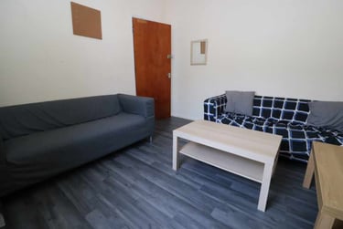 4 bed house, Cathays, Cardiff, CF244EP - Image 3