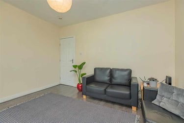 2 bed house, Reservoir Road, Selly Park, Birmingham, B296ST - Image 2