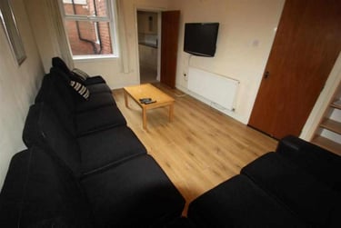 8 bed house, Heeley Road, Selly Park, Birmingham, B296EN - Image 2