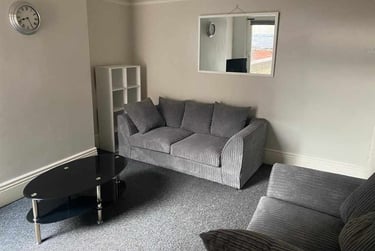 5 bed house, Walton Road, Sharrowvale, Sheffield, S118RE - Image 1