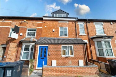 8 bed house, Dawlish Road, Selly Park, Birmingham, B297AH - Image 1