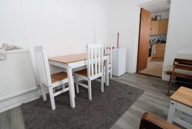 4 bed house, Cathays, Cardiff, CF244EP - Image 2