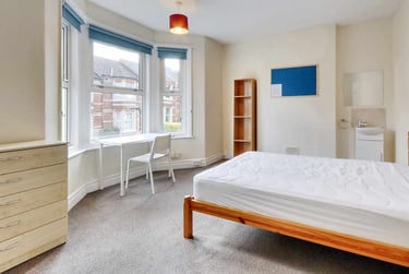 5 bed house, Priory Road, Mount Pleasant, Exeter, EX47AP - Image 4