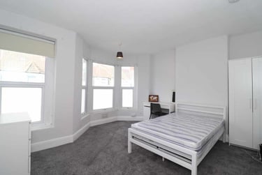 4 bed house, Cathays, Cardiff, CF244QH - Image 2