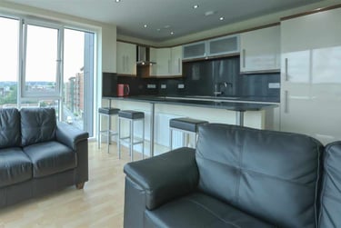4 bed flat, Ecclesall Road, Sharrow, Sheffield, S118JB - Image 1