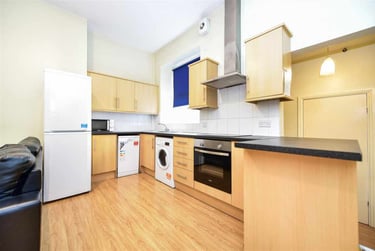 6 bed flat, Ecclesall Road, Sharrow, Sheffield, S118PE - Image 12