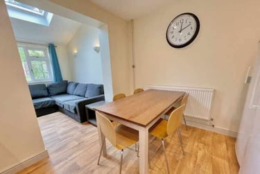 5 bed house, Wilberforce Road, Earlham, Norwich, NR58NE - Image 2