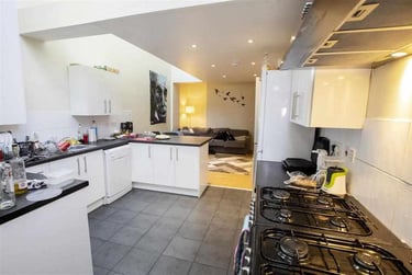 6 bed house, Heeley Road, Selly Park, Birmingham, B296DP - Image 3