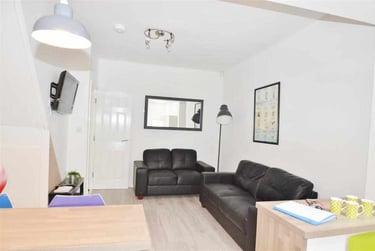 6 bed house, Heeley Road, Selly Park, Birmingham, B296EJ - Image 2