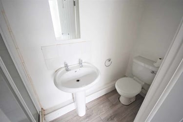 1 bed flat, Cradock Street, City Centre, Swansea, SA13HE - Image 6