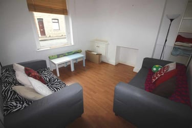 4 bed house, Cathays, Cardiff, CF244ES - Image 1