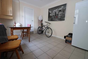 4 bed house, Cathays, Cardiff, CF244ES - Image 3
