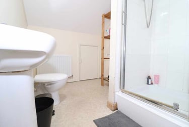 3 bed flat, Cathays, Cardiff, CF244DY - Image 7