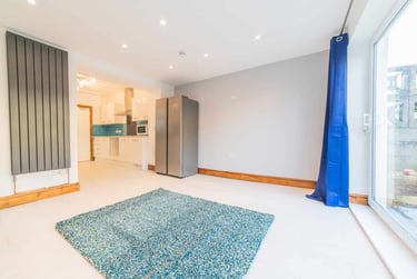 6 bed house, Cathays, Cardiff, CF244NU - Image 2