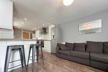 8 bed house, Cathays, Plasnewydd, Cardiff, CF244BQ - Image 2