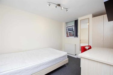 6 bed house, Hubert Road, Selly Park, Birmingham, B296ES - Image 3