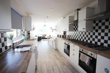 8 bed house, Cathays, Cardiff, CF244EQ - Image 3