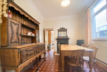 4 bed house, Cathays, Cardiff, CF244LA - Image 1