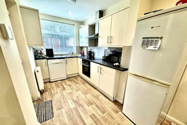 4 bed house, Shoreham Street, Heeley, Sheffield, S24FA - Image 2