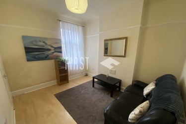 4 bed house, Beaconsfield Road, City Centre, Leicester, LE30FE - Image 2