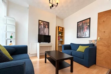 4 bed house, Cathays, Cardiff, CF244LH - Image 1