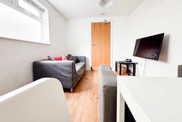 5 bed house, Cathays, Cardiff, CF244BU - Image 5