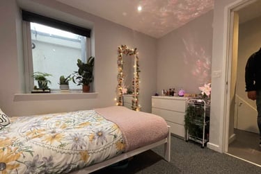 3 bed flat, Cathays, Cardiff, CF244JA - Image 3